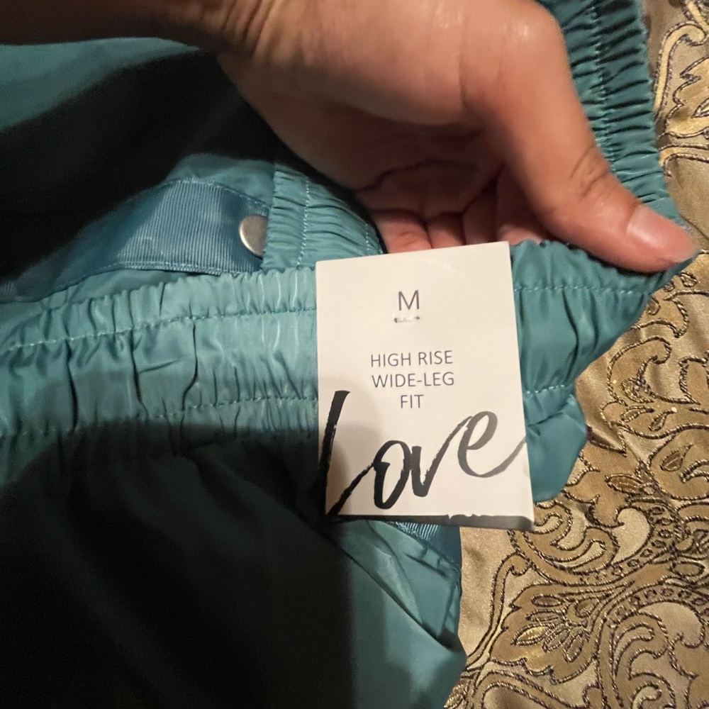Teal Parachute Cargos